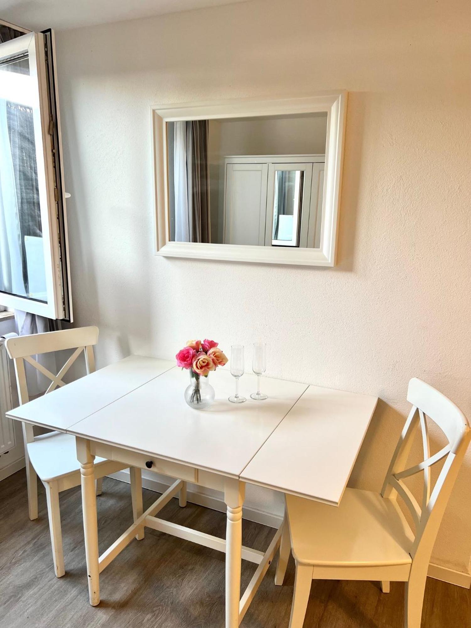 City Appartement Kueche,Bad, Parken Im Zentrum Von Равенсбург Екстериор снимка