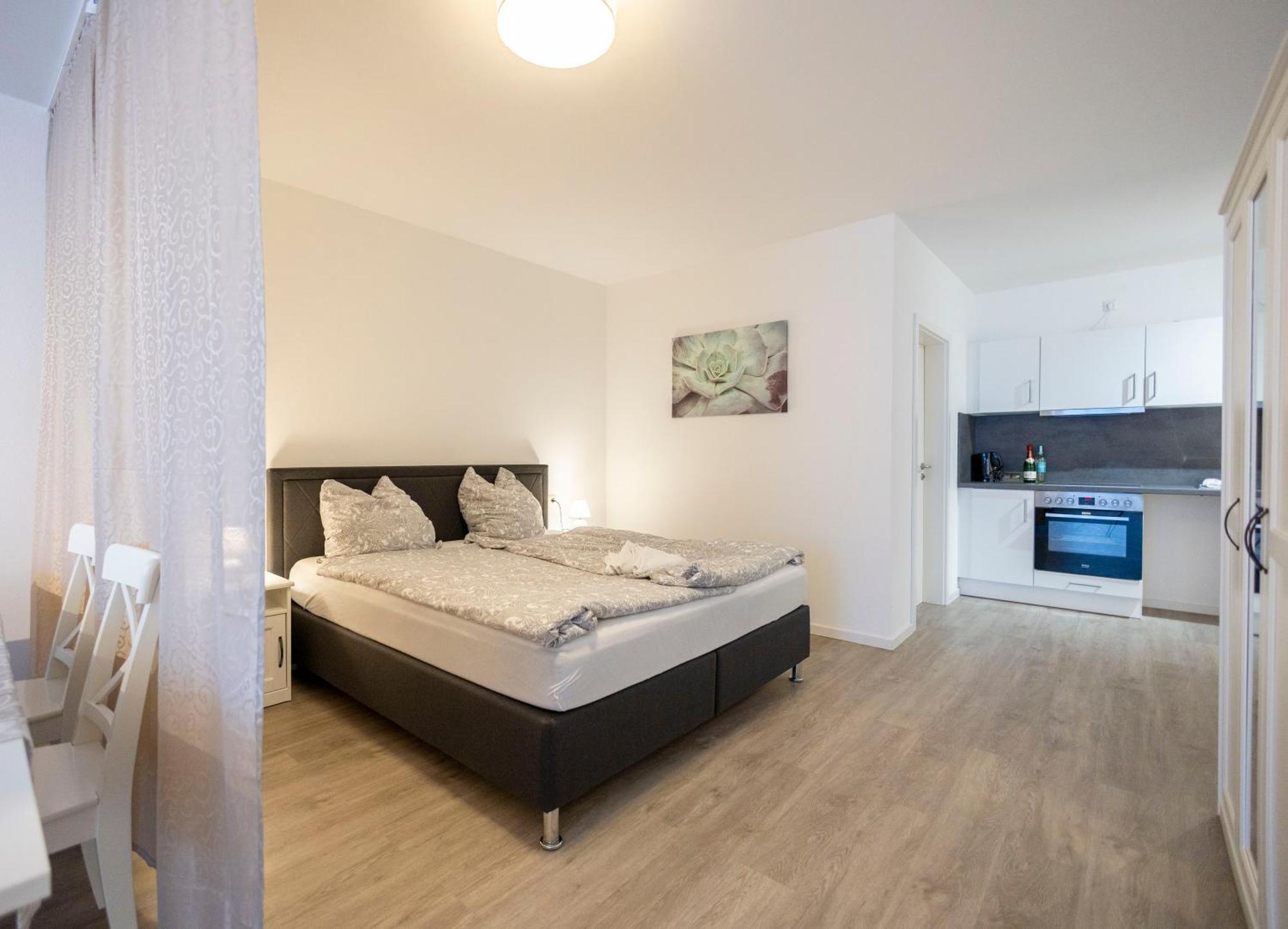 City Appartement Kueche,Bad, Parken Im Zentrum Von Равенсбург Екстериор снимка